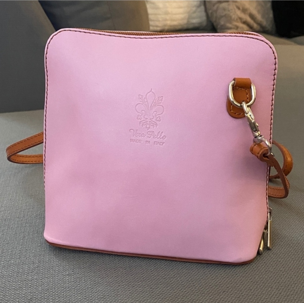 *BRAND NEW! VERA PELLE Leather Purse